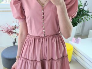 Sukienka Zapinana na Guziki Choker Pudrowy Róż