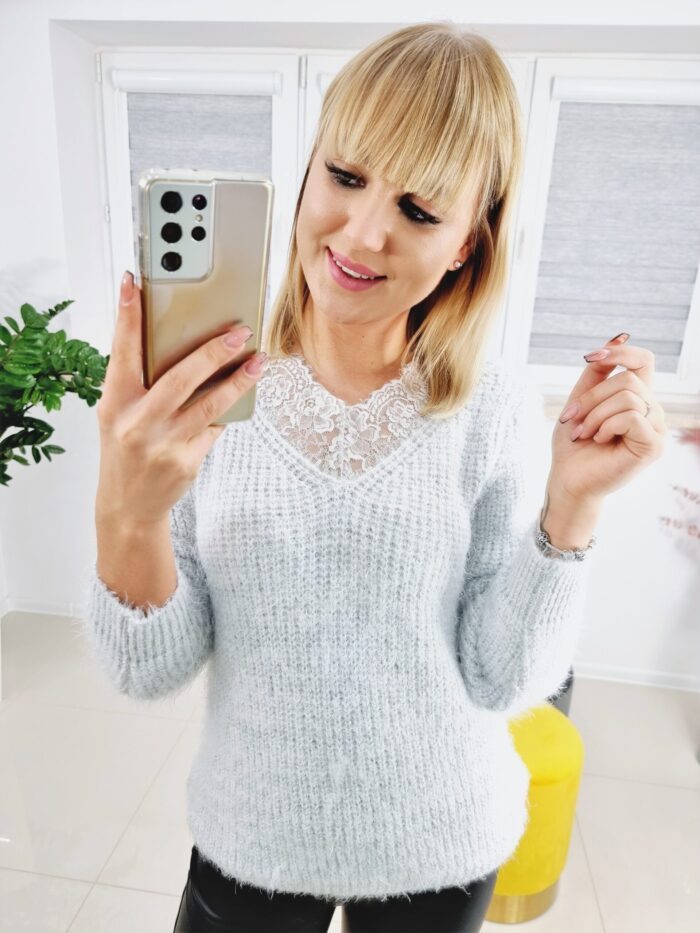 Sweterek z Koronką Jasno Szary Chloe