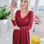 Sukienka Koronkowa z Długim Rękawem Savi Bordowa - obrazek 3