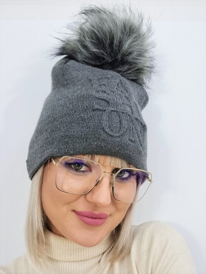 Czapka Zimowa Z Pomponem Fashion Ciemno Szara - obrazek 4