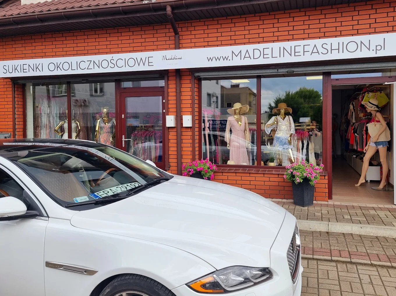 Sklep stacjonarny Madelinefashion.pl otwarty – sukienki i moda damska w Konstantynowie Łódzkim