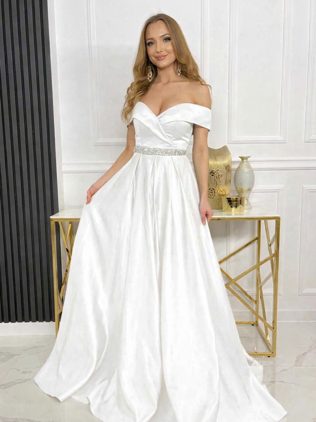 Sukienka Hiszpanka Satynowa Biała Ślubna