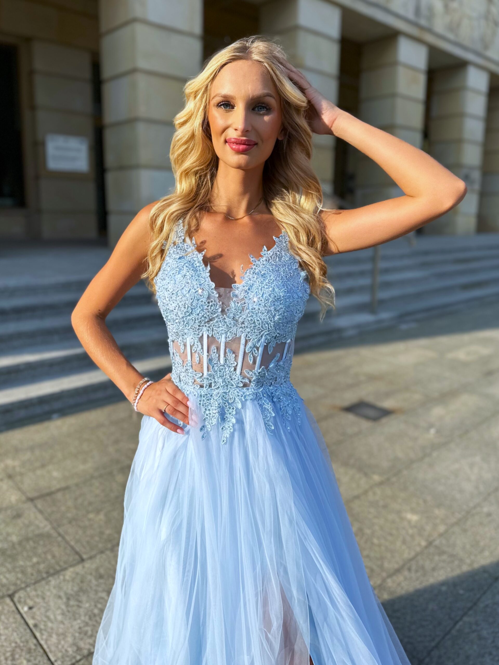 Sukienka Kylie Długa Tiulowa Błękitna