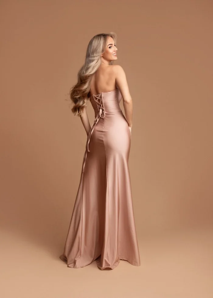 Sukienka Maxi Dopsowana Ombre Pudrowy Róż - Image 3