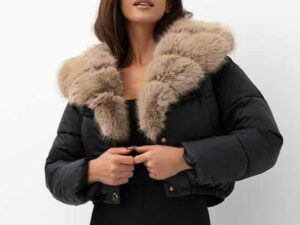 Kurtka Krótka z futerkiem Czarna<span> - </span>S