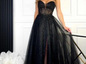 Szukasz modnej sukienki w okolicach Rzgowa?