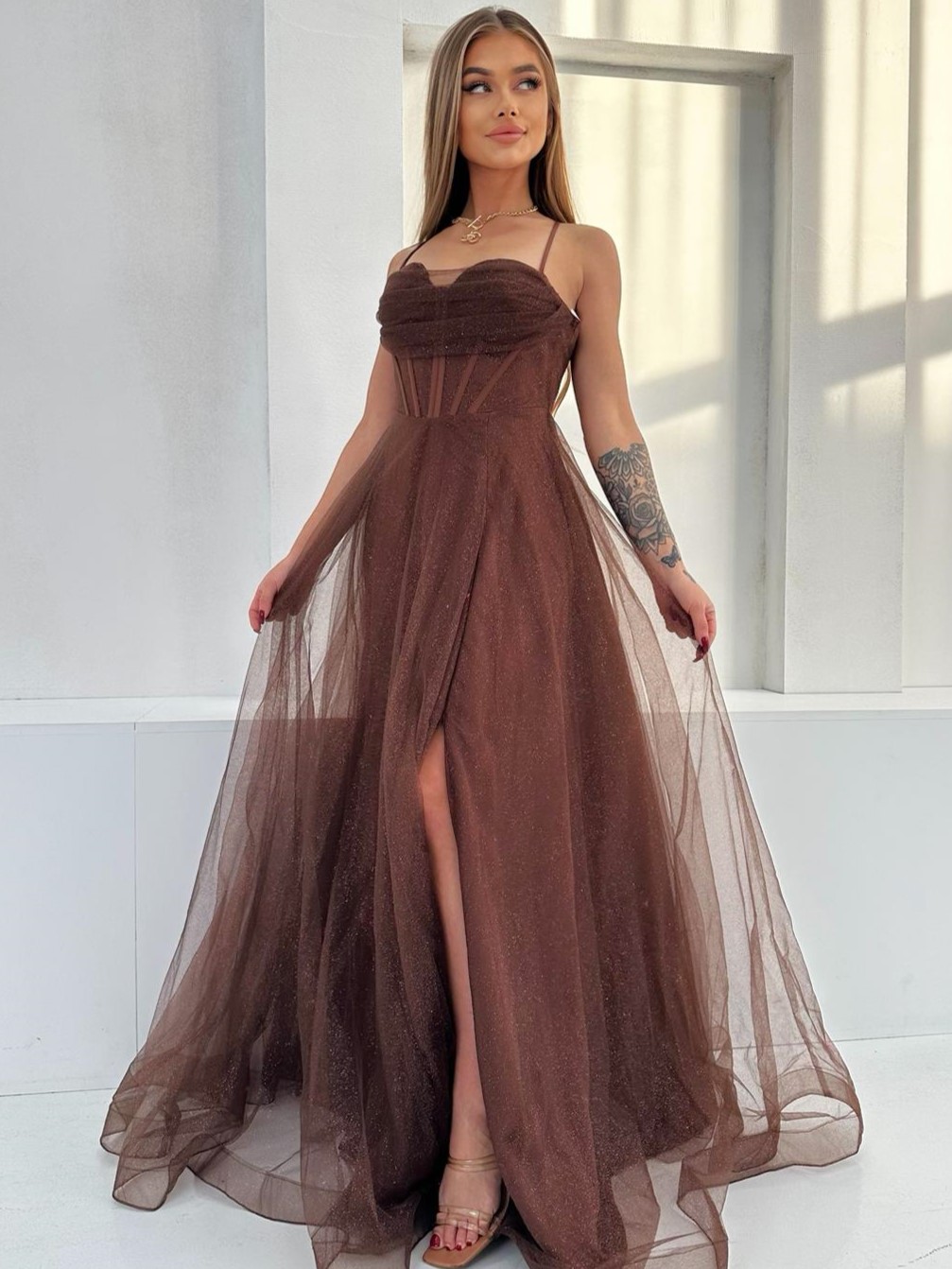 Sukienka Maxi Brokatowa Aisha Czekoladowa