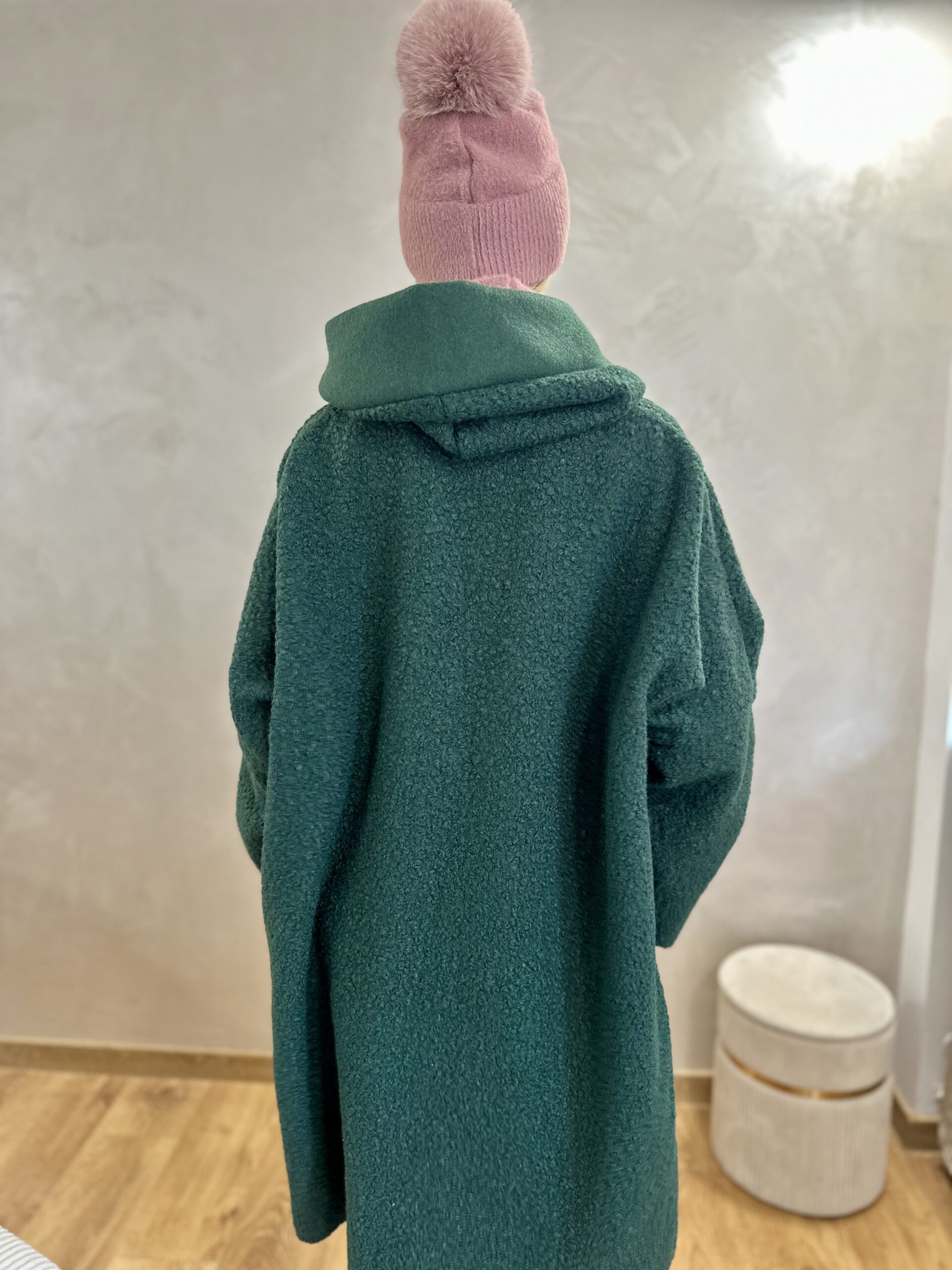 Bluza Plus Size Supełkowa z Bukli Oversize Butelkowa Zieleń 3 Bluza Plus Size Supełkowa z Bukli Oversize Butelkowa Zieleń - obrazek 3