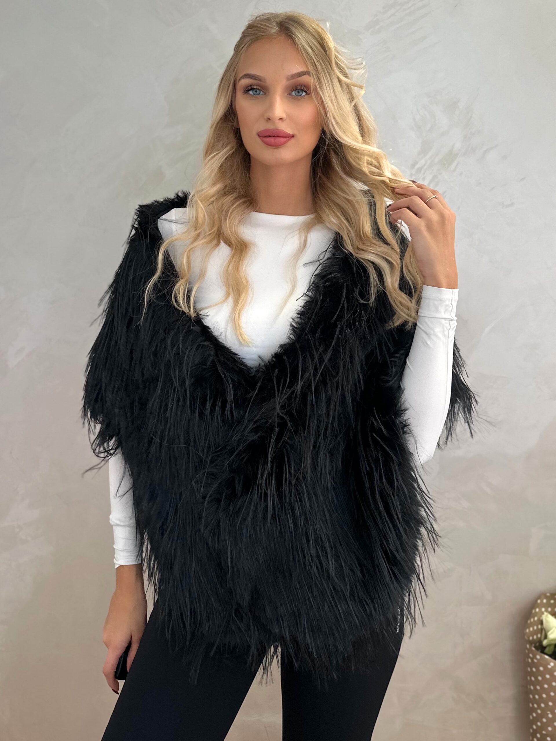 Bolerko Futrzane Długi Włos Czarne