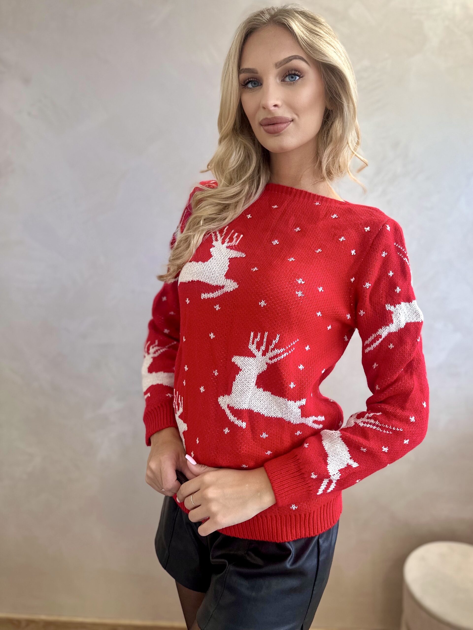 Sweter Świąteczny Jelonki Ze Srebrną Nitką Czerwony 4 Sweter Świąteczny Jelonki Ze Srebrną Nitką Czerwony - obrazek 4