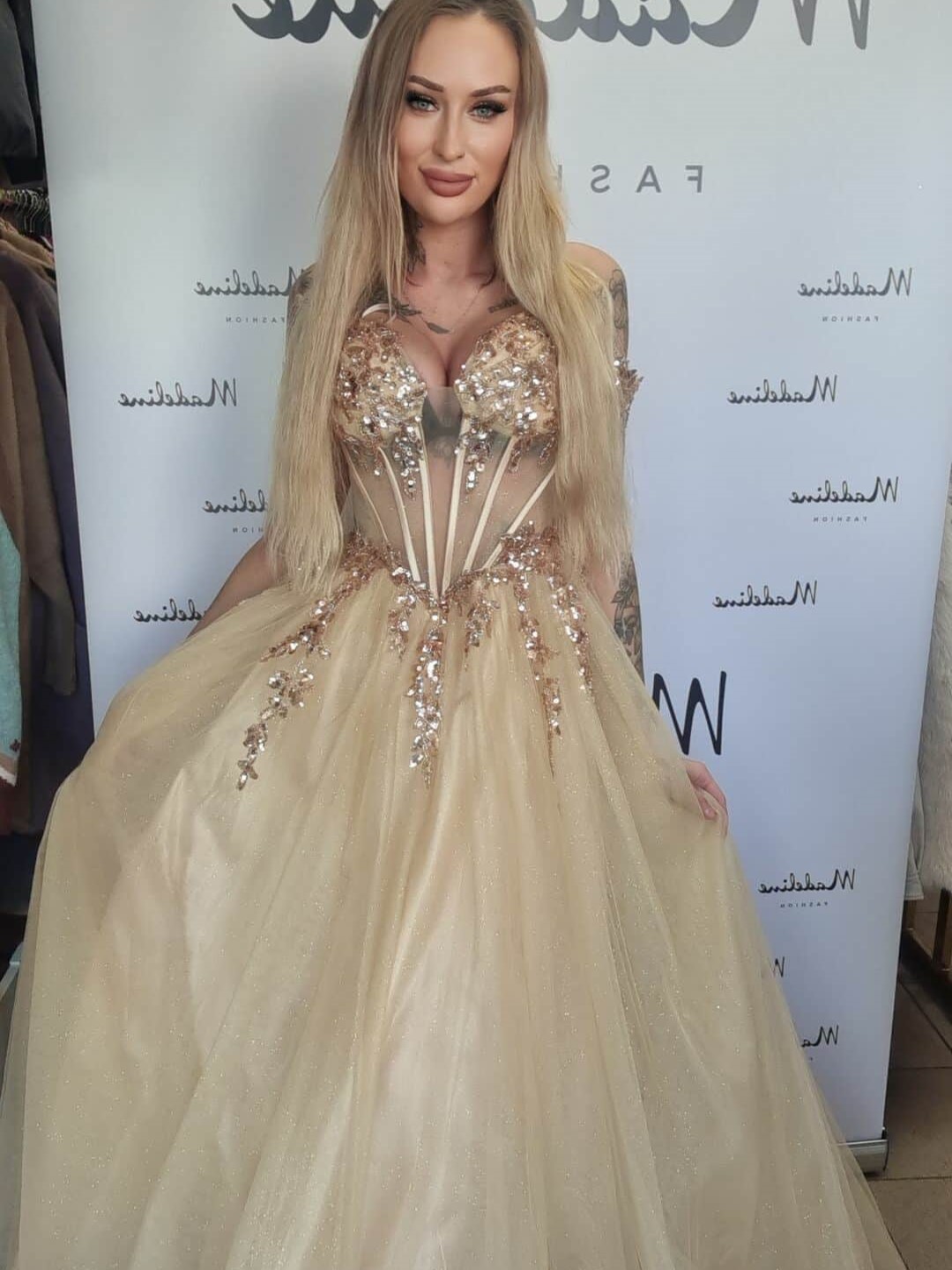 Sukienka Maxi Tiulowa Gorsetowa Stella Złota