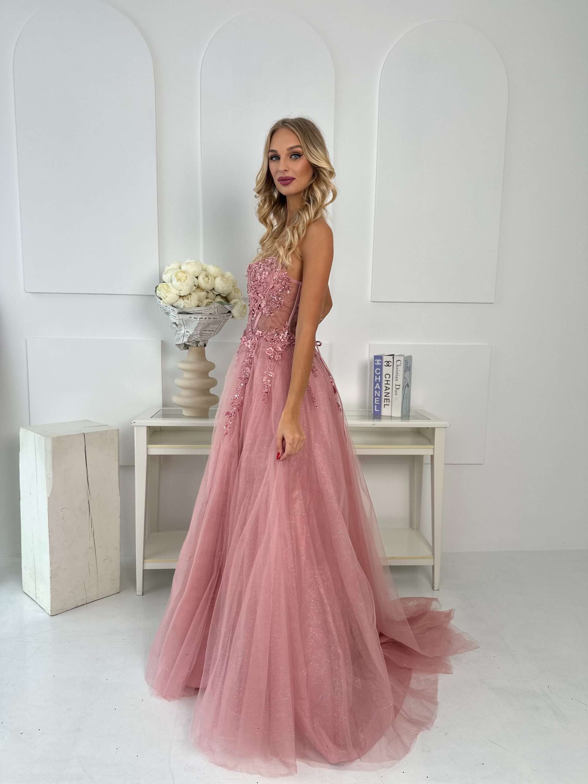 Sukienka Tiulowa Gorsetowa Pudrowy Róż Limoncello 3 Sukienka Tiulowa Gorsetowa Pudrowy Róż Limoncello – Obrázok 3