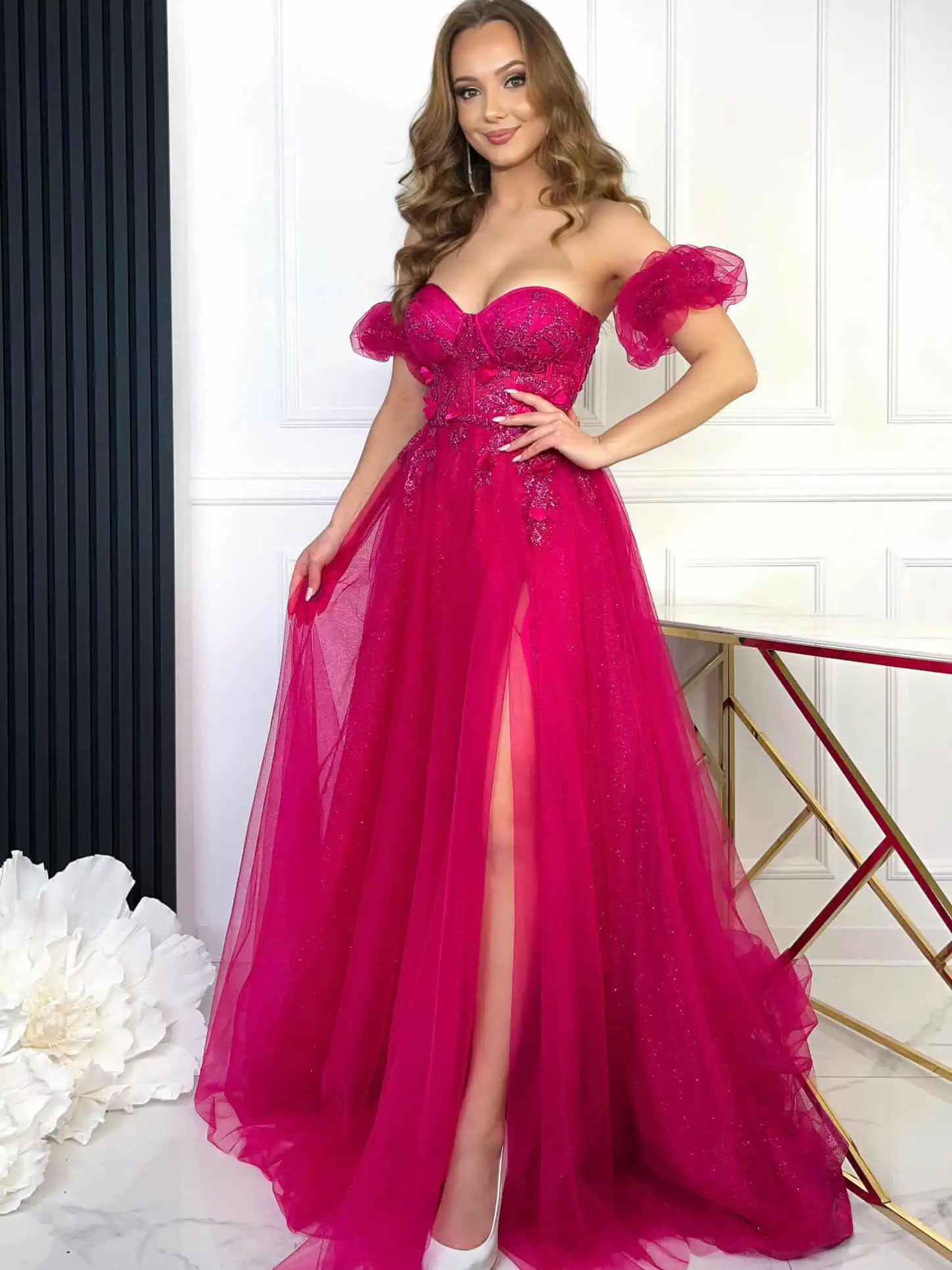 Sukienka na 18-stkę – trendy i propozycje stylizacji 12 Sukienki na osiemnastkę