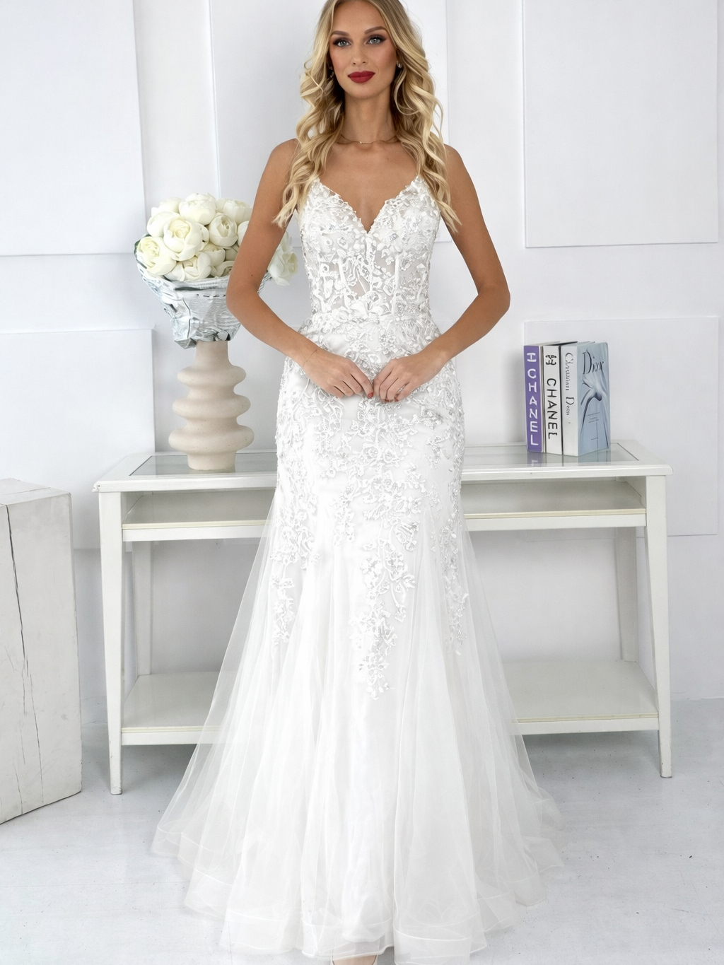 Suknia Maxi Tiulowa Artemida Biała