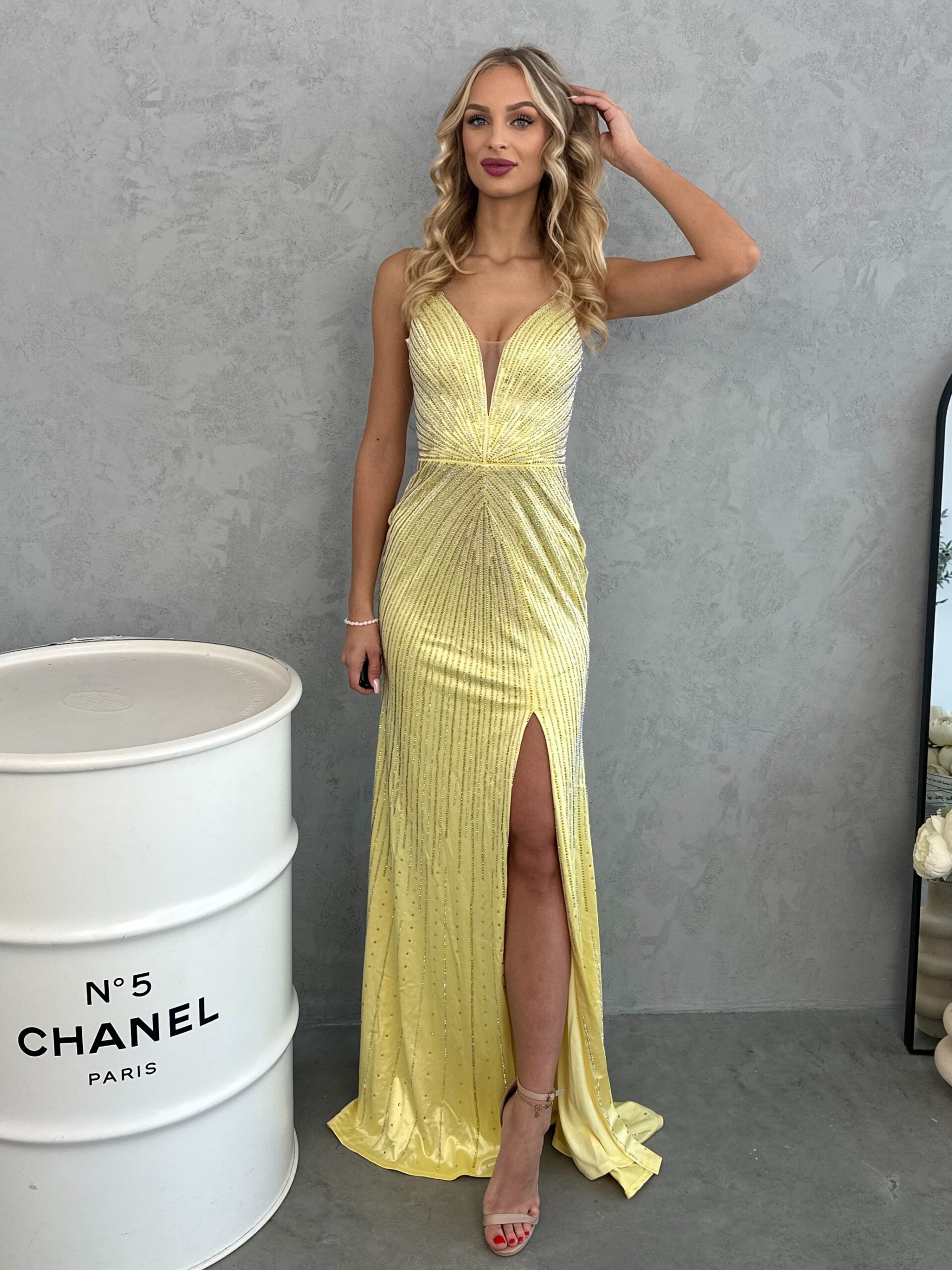 Suknia Wieczorowa Maxi Nova Z Rozcięciem Masełko