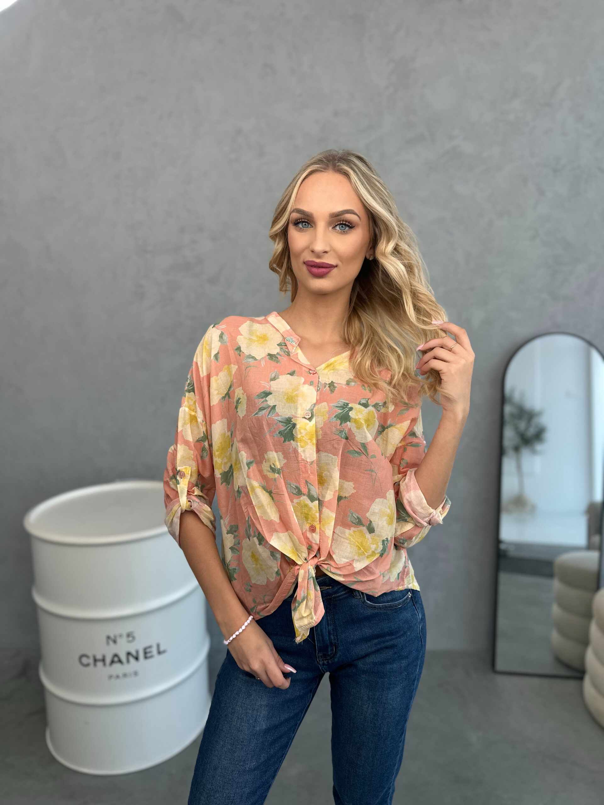 Koszula Wiązana W Kwiaty Morelowa