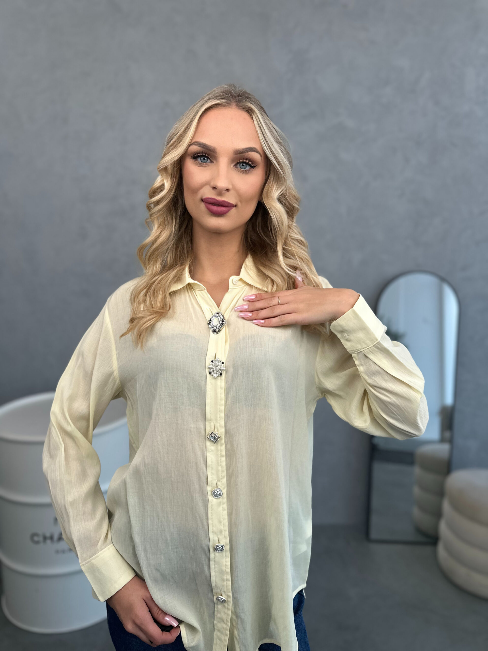 Koszula Klasyczna Z Ozdobnymi Guzikami Aveline Masełko