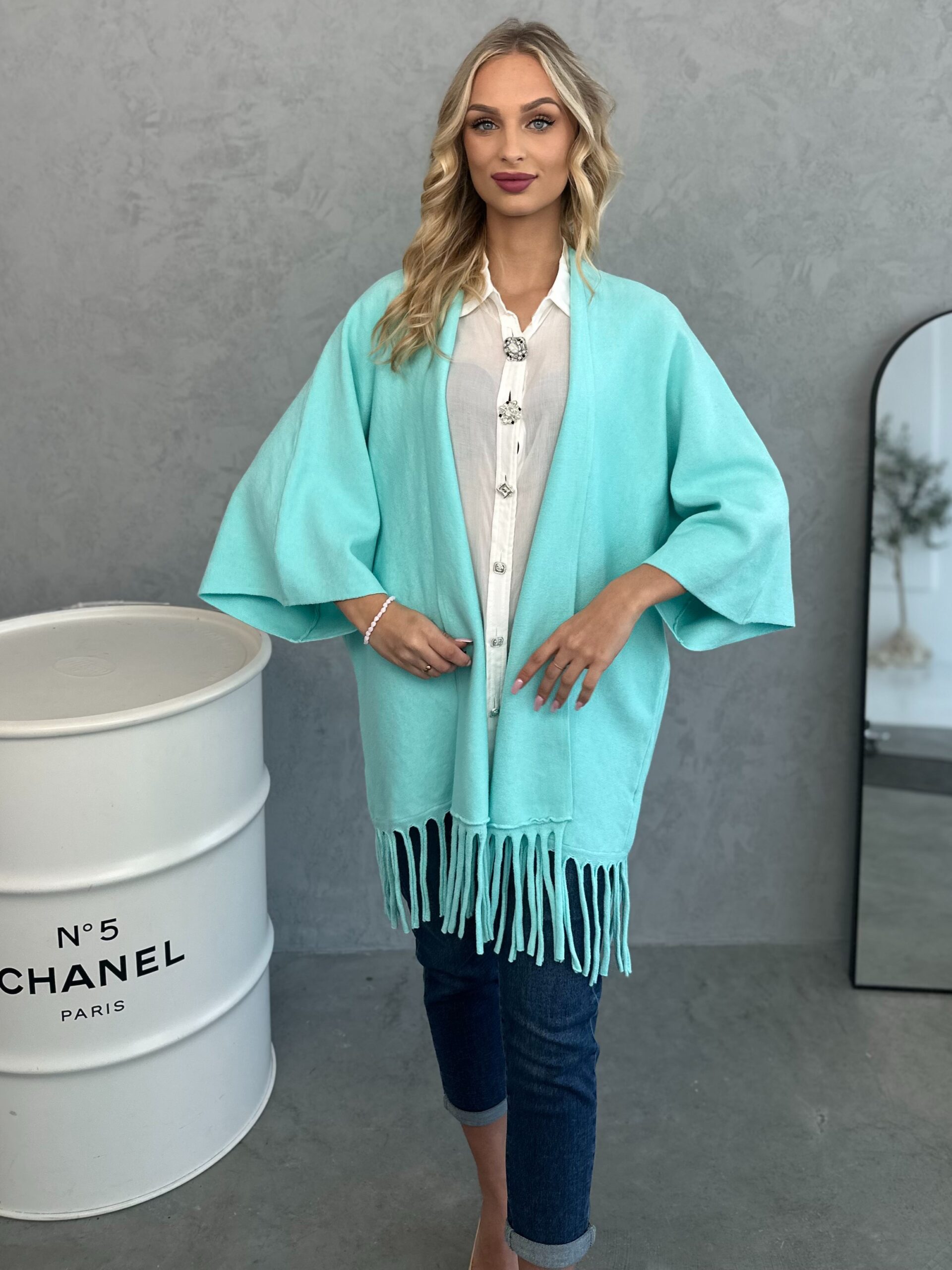 Narzutka Miętowa Anna Z Frędzlami