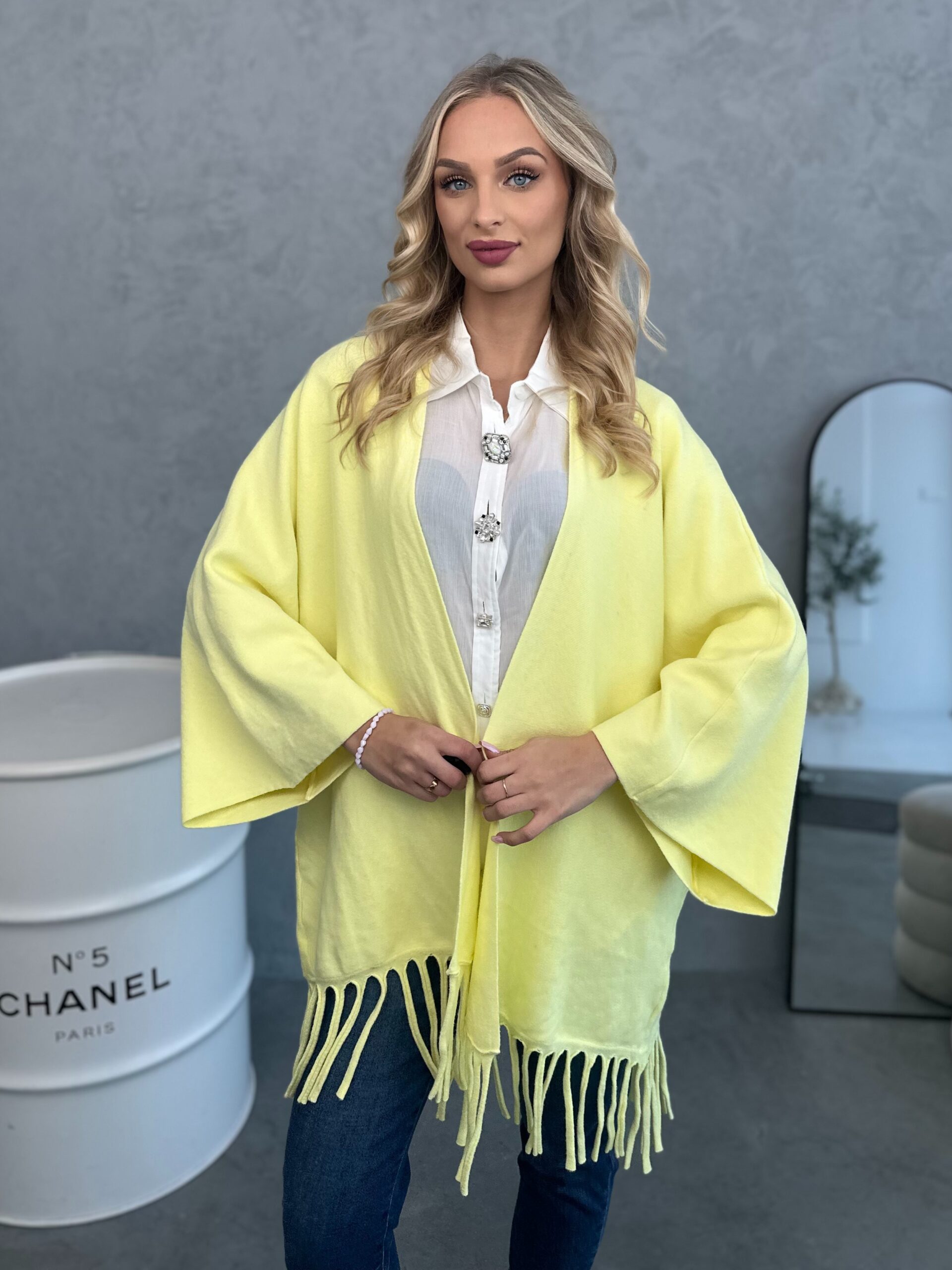 Narzutka Żółta Anna Z Frędzlami