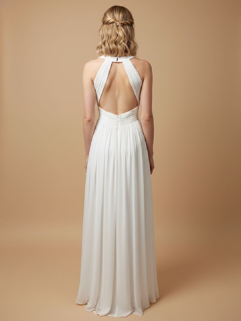 biała sukienka maxi, długa biała sukienka elegancka, biała sukienka plisowana, sukienka na ślub cywilny, sukienka na wesele, elegancka sukienka maxi, biała sukienka z dekoltem V