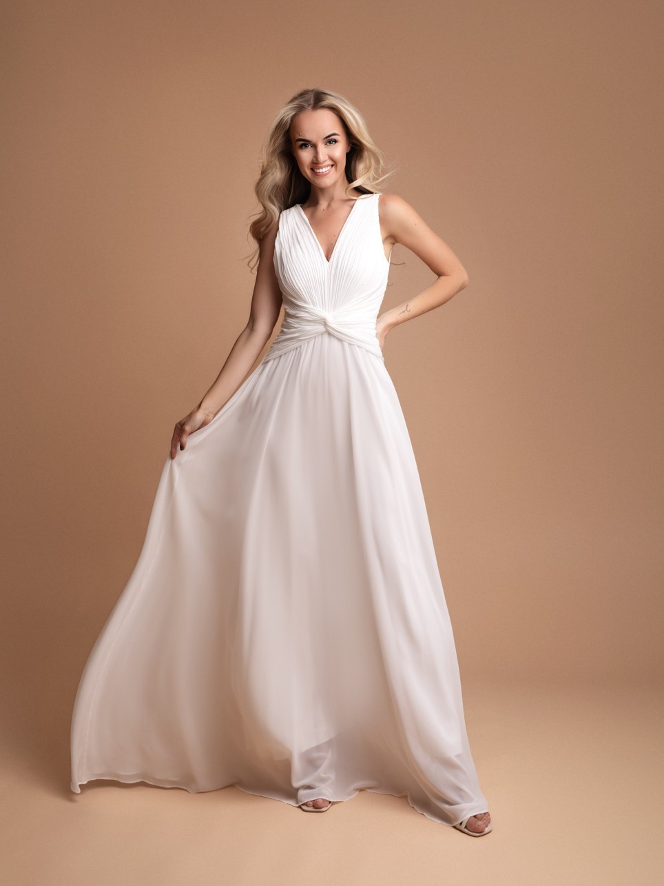 Sukienka Maxi Gładka Hendi Biała