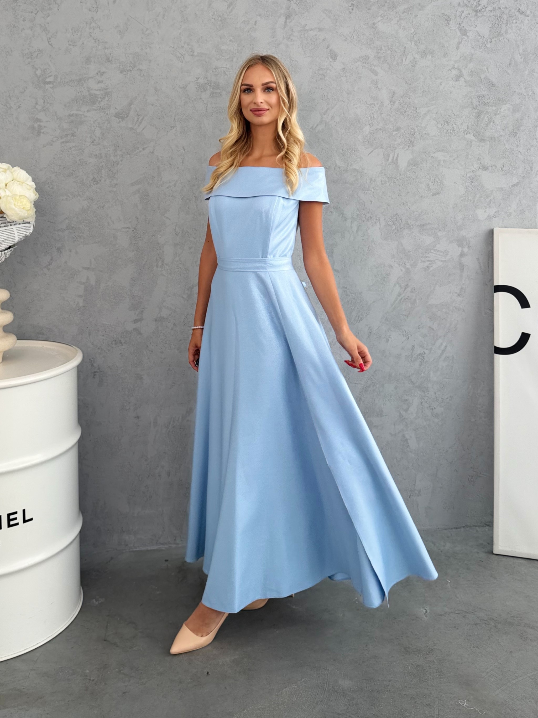 Sukienka Maxi Plus Size Gładka Malika Błękit 4 Sukienka Maxi Plus Size Gładka Malika Błękit - obrazek 4