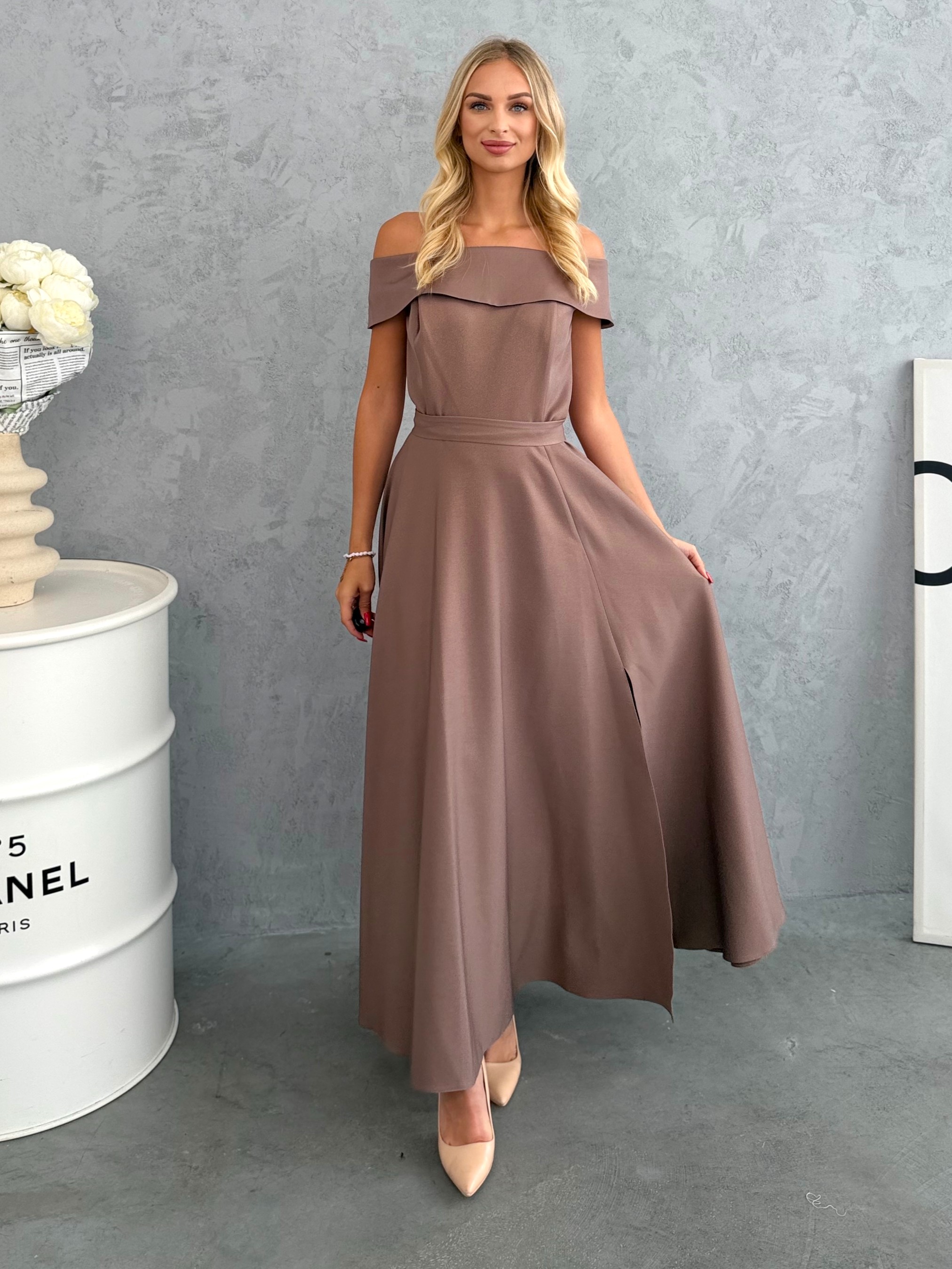 Sukienka Maxi Plus Size Gładka Malika Cappucino