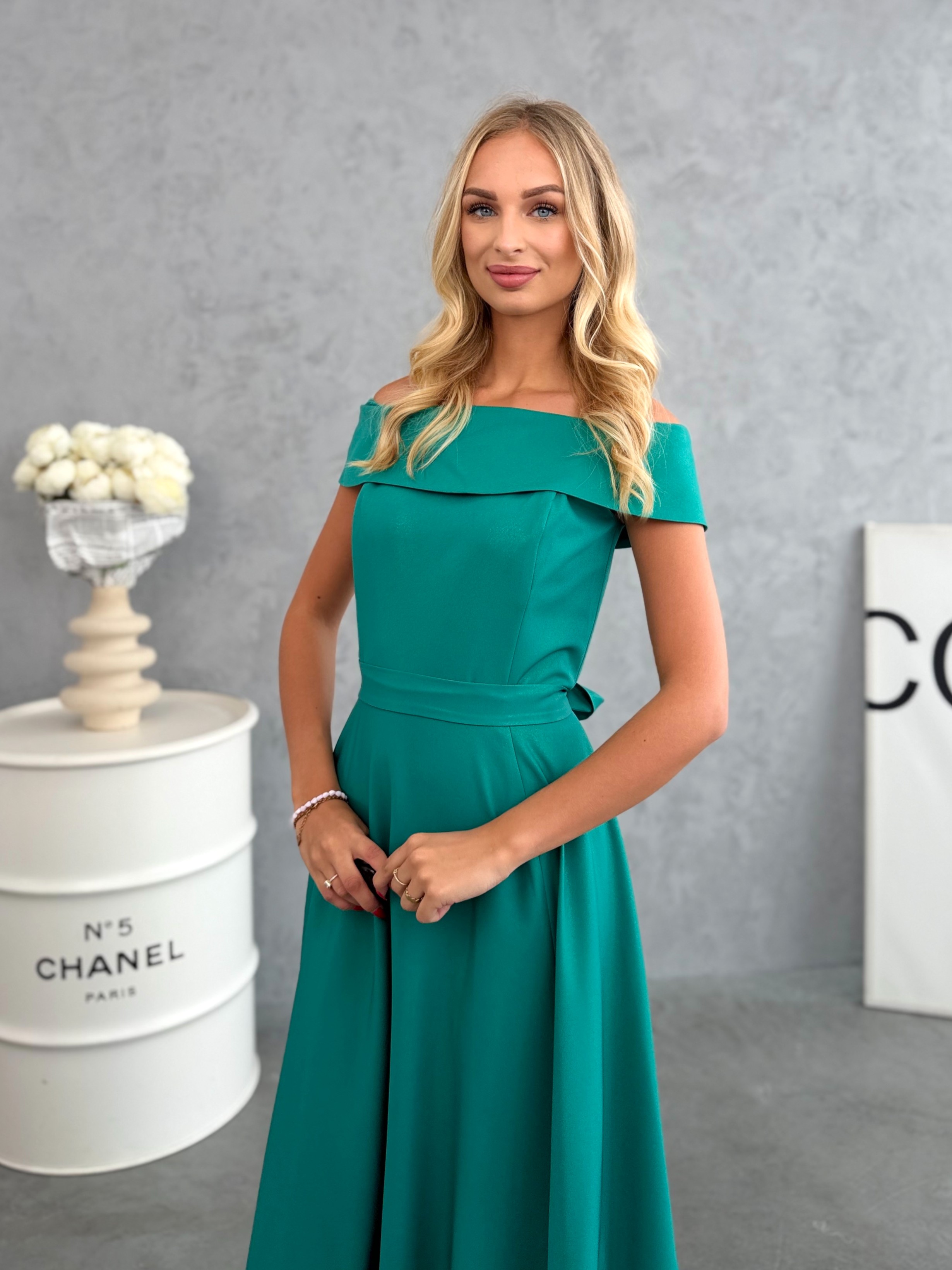 Sukienka Maxi Plus Size Gładka Malika Turkus 4 Sukienka Maxi Plus Size Gładka Malika Turkus - obrazek 4